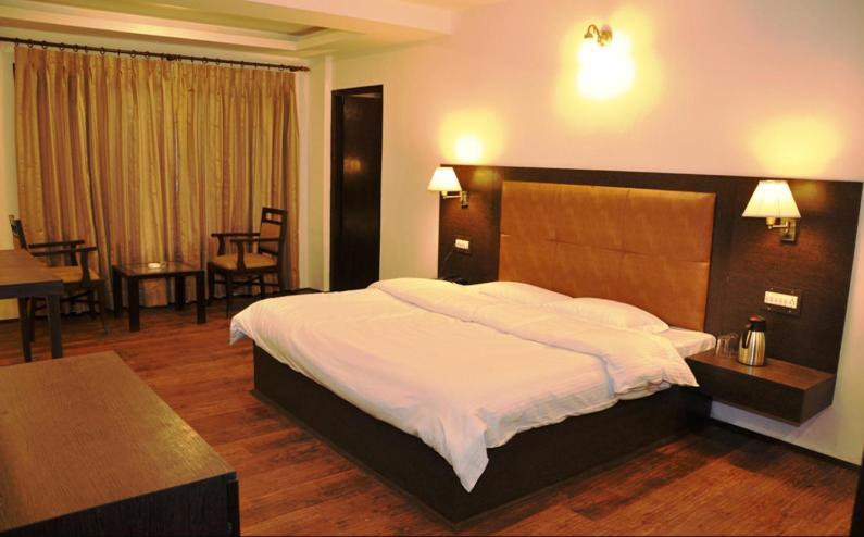 Manīkaran Hotel Sandhya Kasol الغرفة الصورة